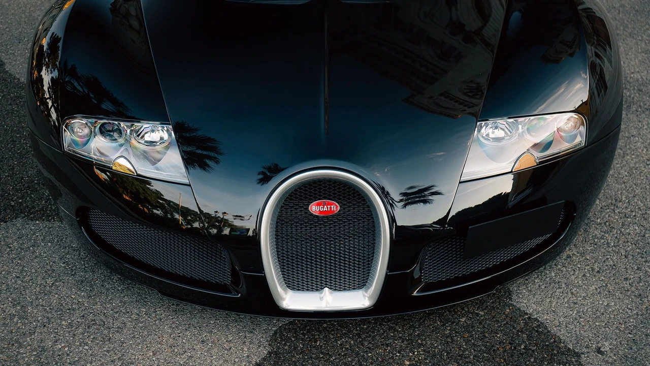 2008 Bugatti Veyron - Image 18 of 31