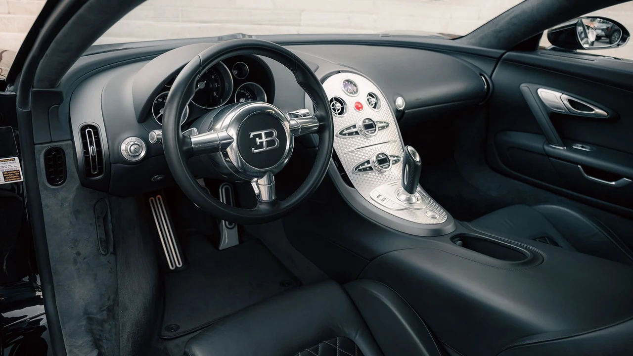 2008 Bugatti Veyron - Image 6 of 31