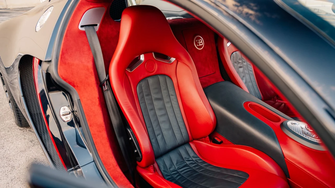 2008 Bugatti Veyron - Image 10 of 31