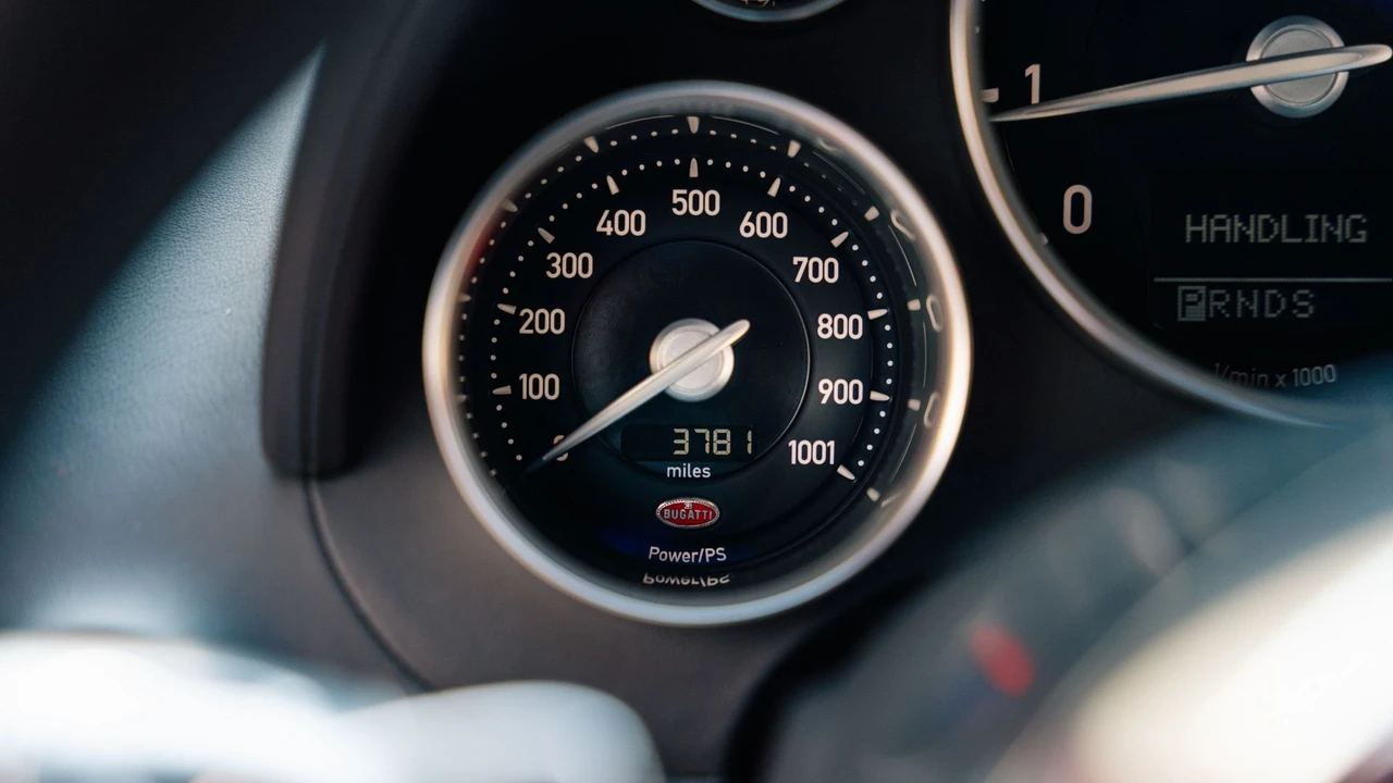 2008 Bugatti Veyron - Image 8 of 31