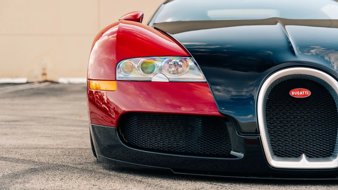 2008 Bugatti Veyron - Image 20 of 31