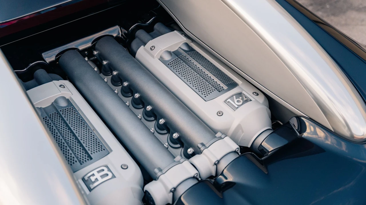 2008 Bugatti Veyron - Image 7 of 31