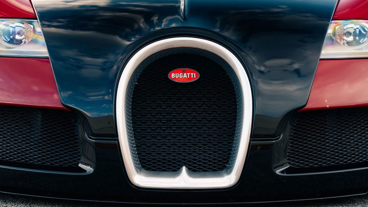 2008 Bugatti Veyron - Image 18 of 31