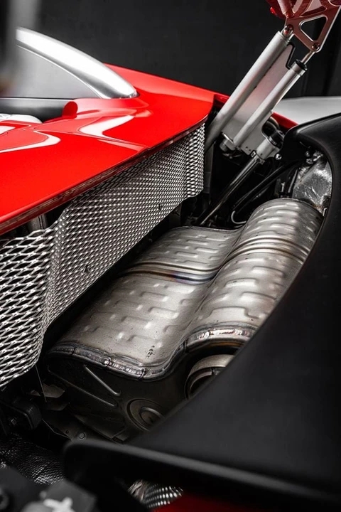 2008 Bugatti Veyron - Image 16 of 26