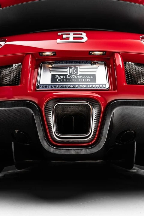 2008 Bugatti Veyron - Image 17 of 26