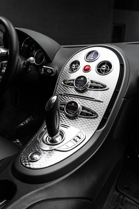 2008 Bugatti Veyron - Image 22 of 26