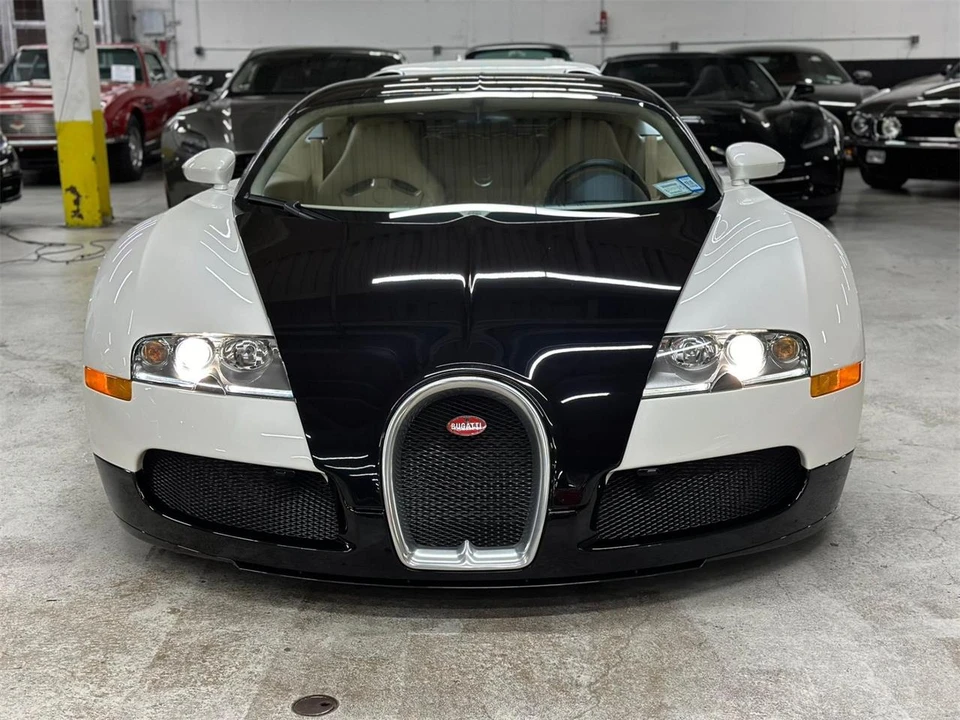 2008 Bugatti Veyron - Image 3 of 31