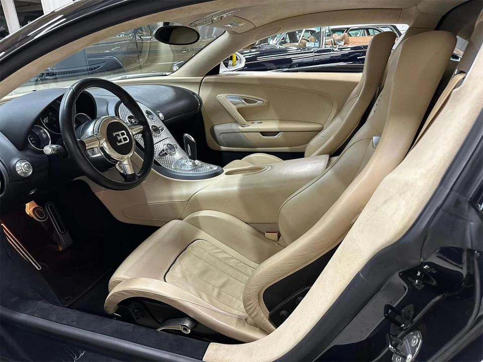 2008 Bugatti Veyron - Image 19 of 31