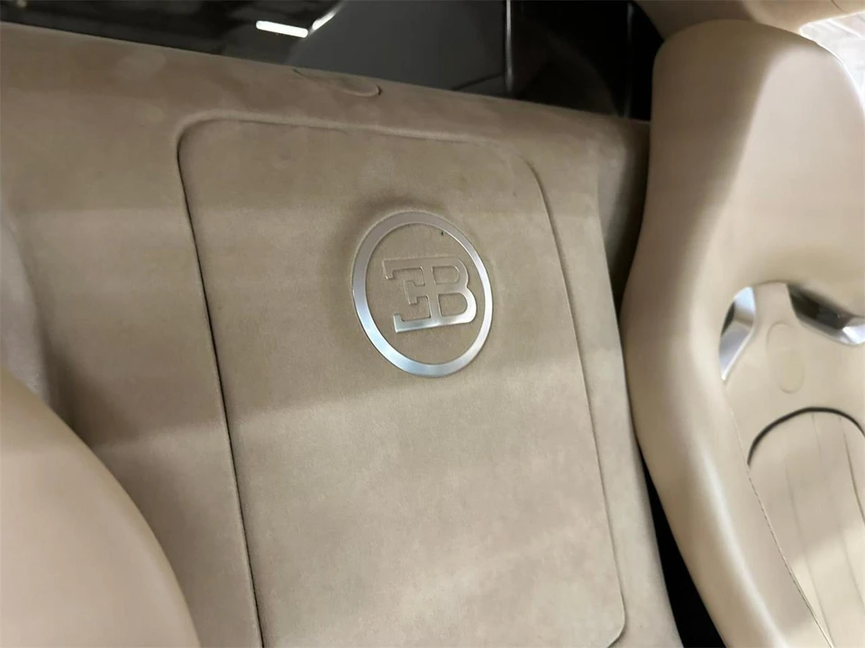 2008 Bugatti Veyron - Image 28 of 31