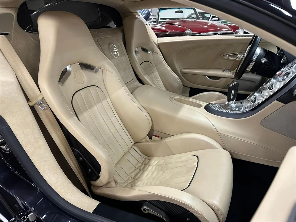 2008 Bugatti Veyron - Image 26 of 31