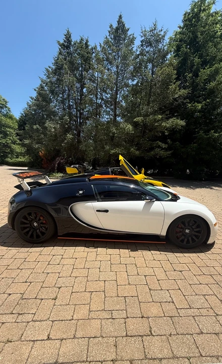 2008 Bugatti Veyron - Image 3 of 4