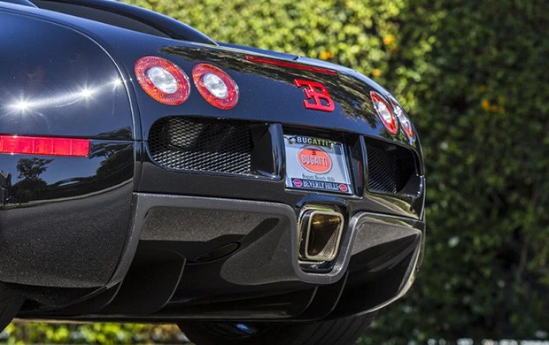2008 Bugatti Veyron - Image 16 of 21