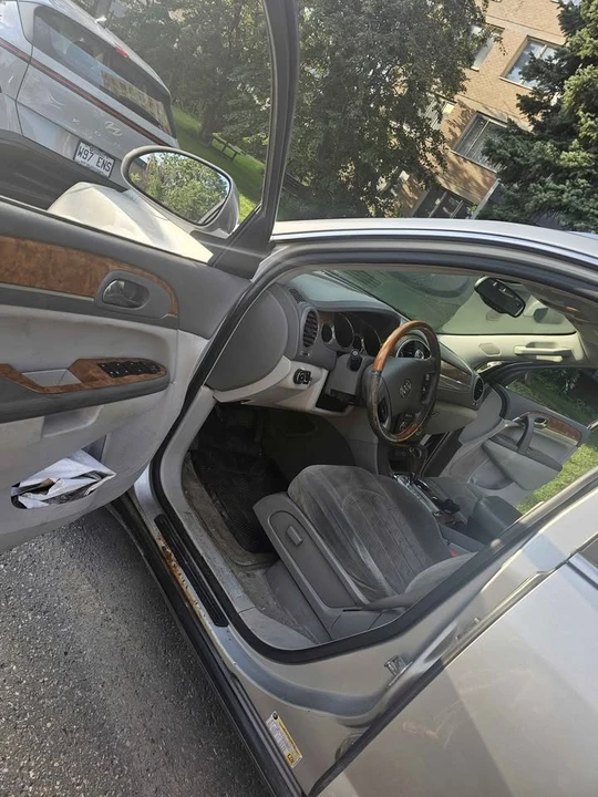 2008 Buick Enclave - Image 3 of 5