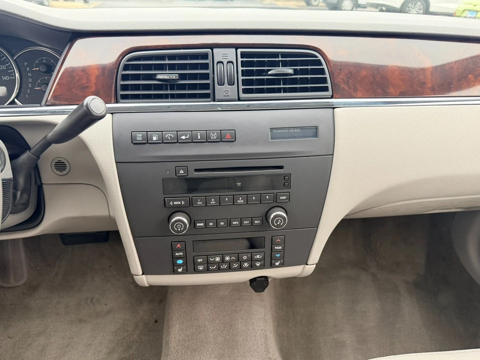 2008 Buick LaCrosse - Image 11 of 21
