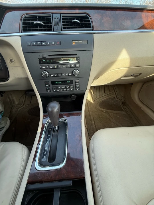 2008 Buick LaCrosse - Image 10 of 16