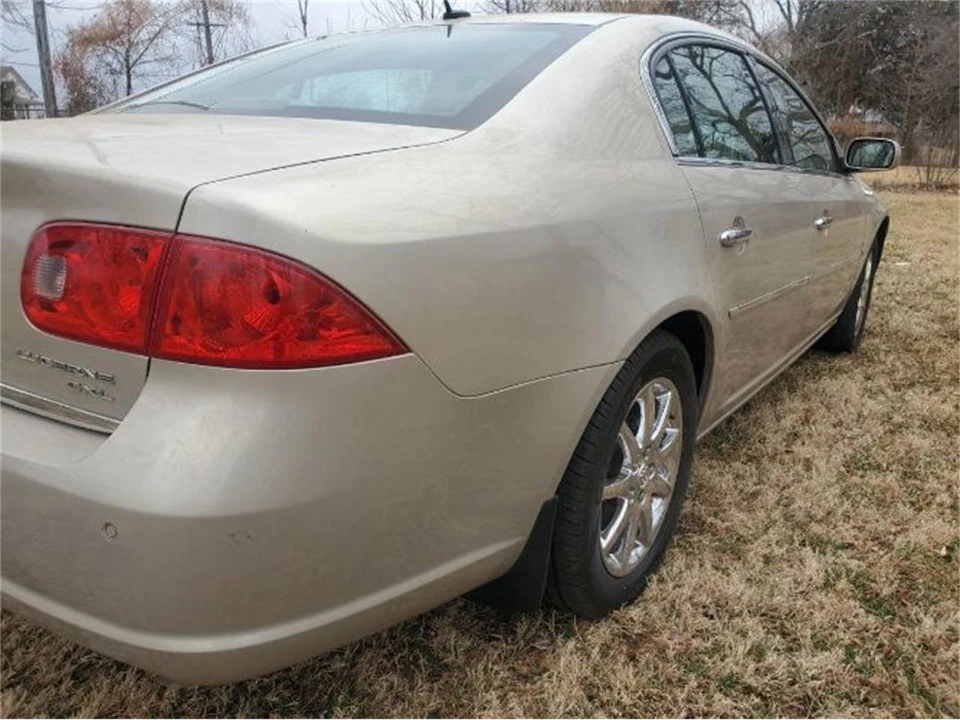 2008 Buick Lucerne - Image 8 of 17