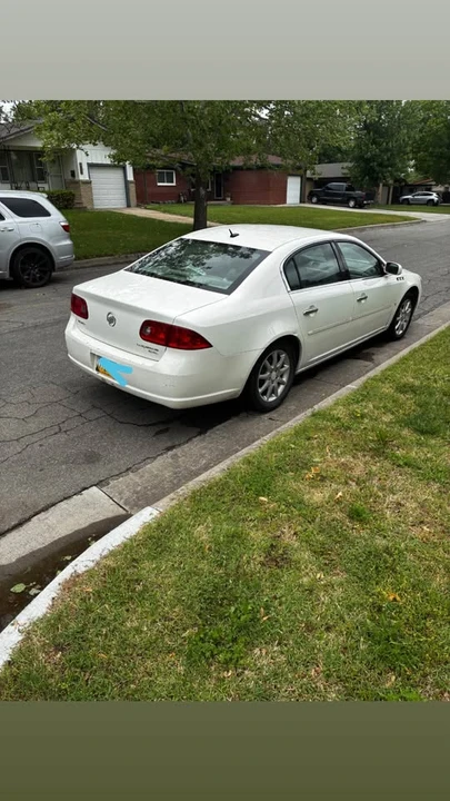2008 Buick Lucerne - Image 2 of 4