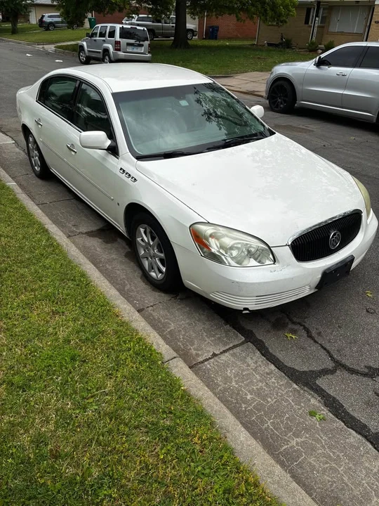 2008 Buick Lucerne - Image 3 of 4
