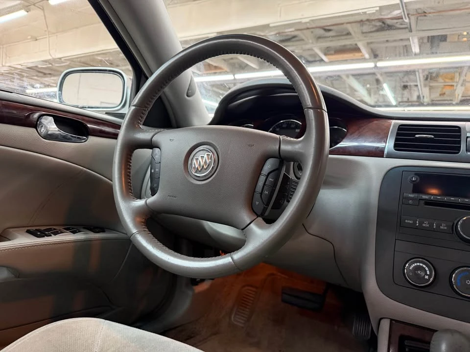 2008 Buick Lucerne - Image 15 of 17