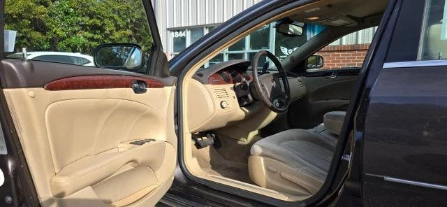 2008 Buick Lucerne - Image 10 of 19