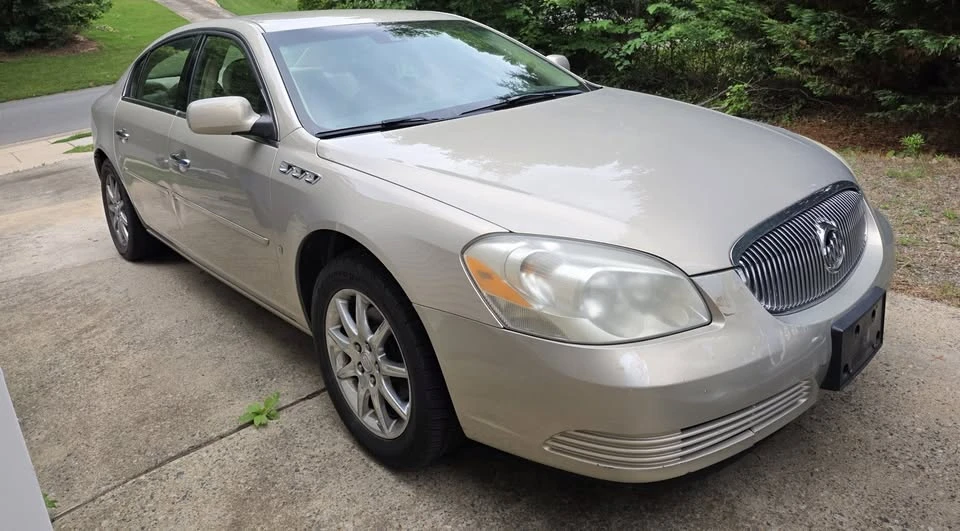 2008 Buick Lucerne - Image 2 of 13