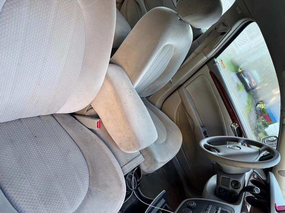 2008 Buick Lucerne - Image 3 of 6