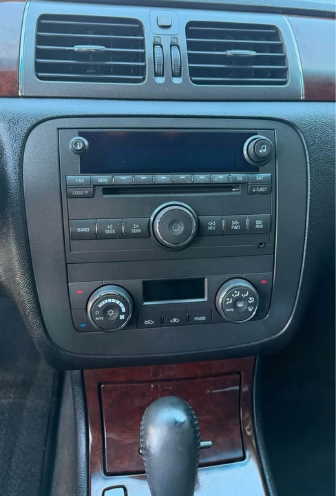 2008 Buick Lucerne - Image 17 of 20