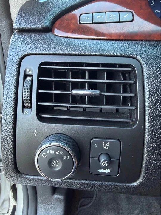 2008 Buick Lucerne - Image 16 of 20