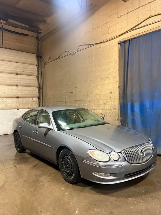 2008 Buick LaCrosse - Image 2 of 8