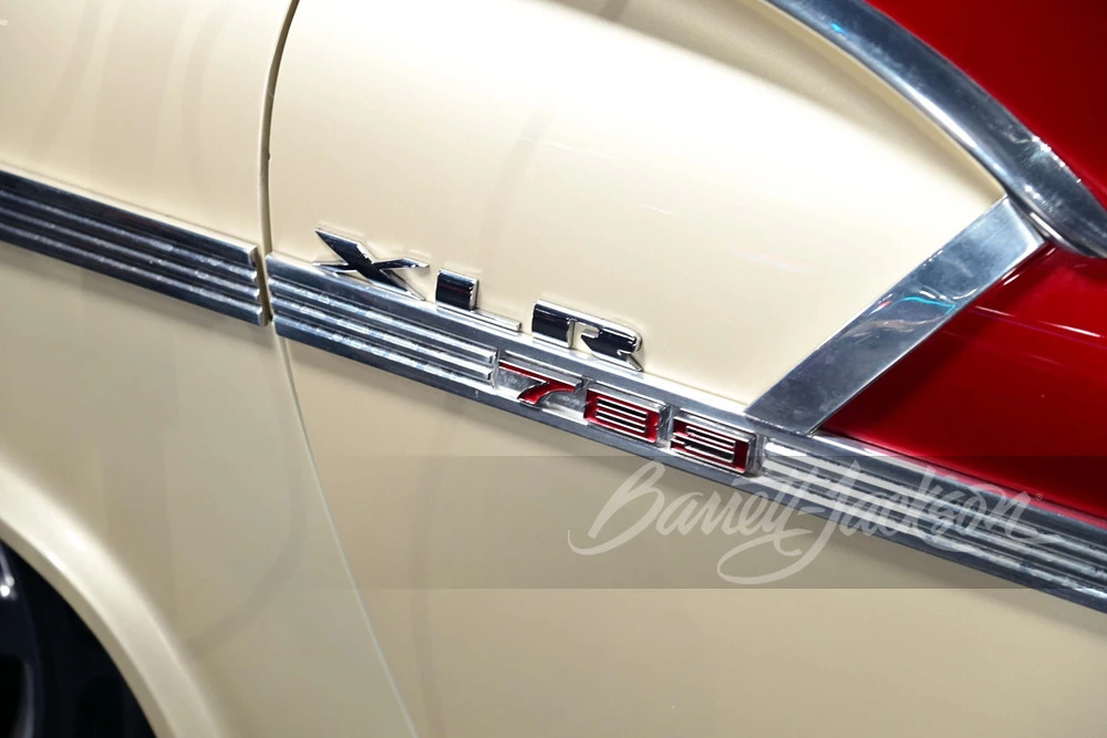 2008 Cadillac XLR - Image 17 of 30