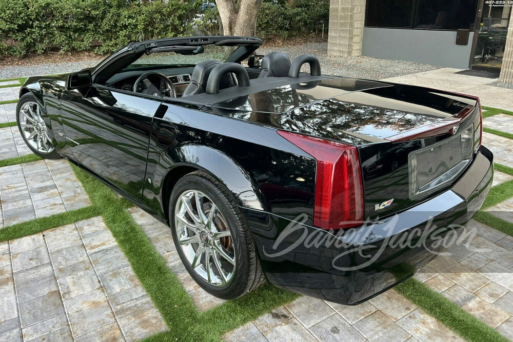 2008 Cadillac XLR-V - Image 13 of 27