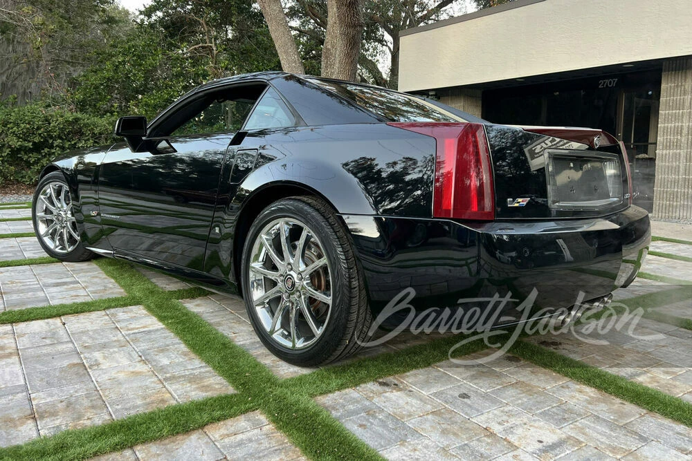2008 Cadillac XLR-V - Image 17 of 27