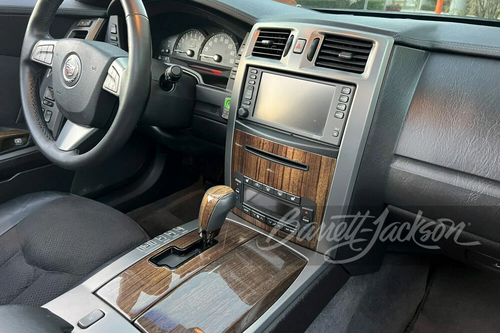 2008 Cadillac XLR-V - Image 11 of 27