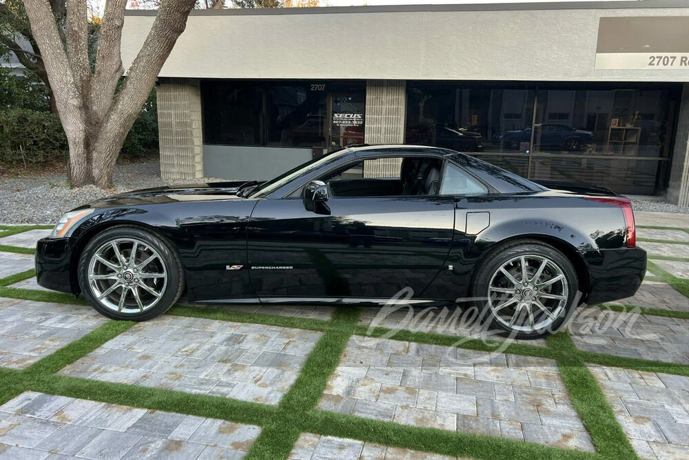 2008 Cadillac XLR-V - Image 20 of 27