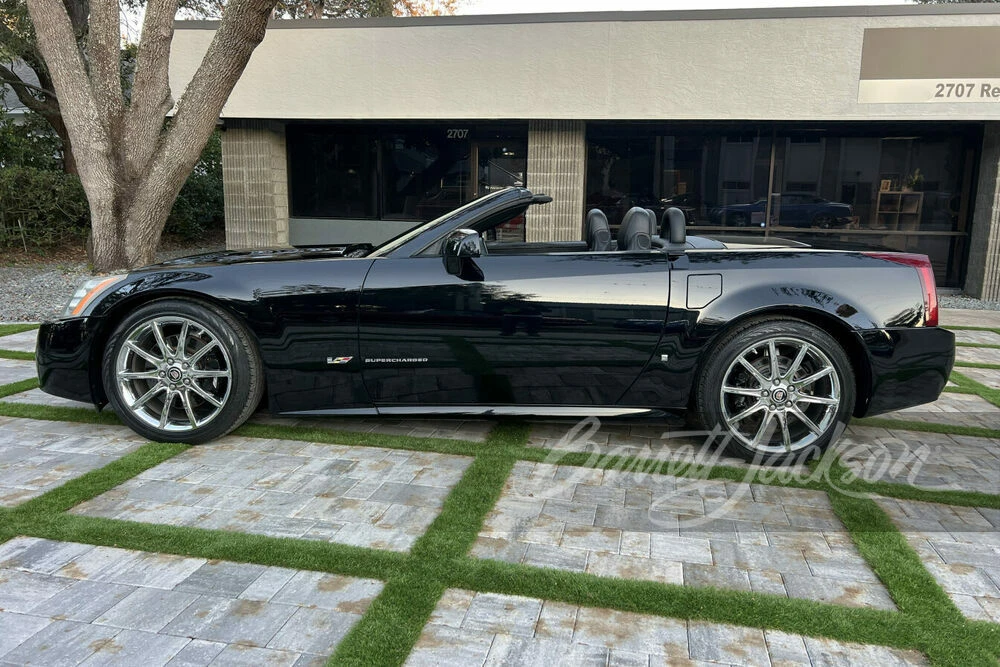 2008 Cadillac XLR-V - Image 5 of 27