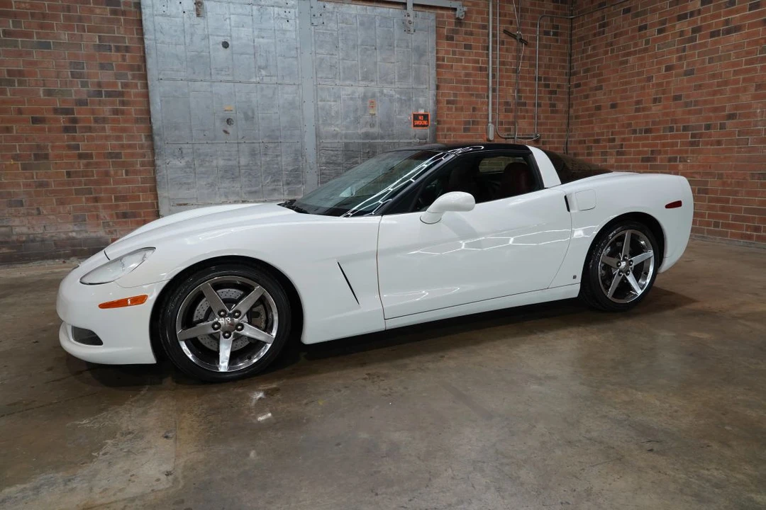 2008 Chevrolet Corvette C6 - Image 8 of 31
