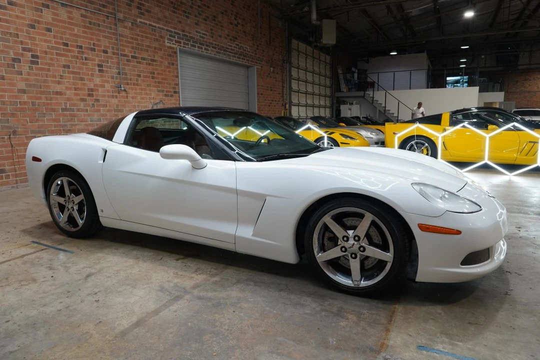 2008 Chevrolet Corvette C6 - Image 2 of 31