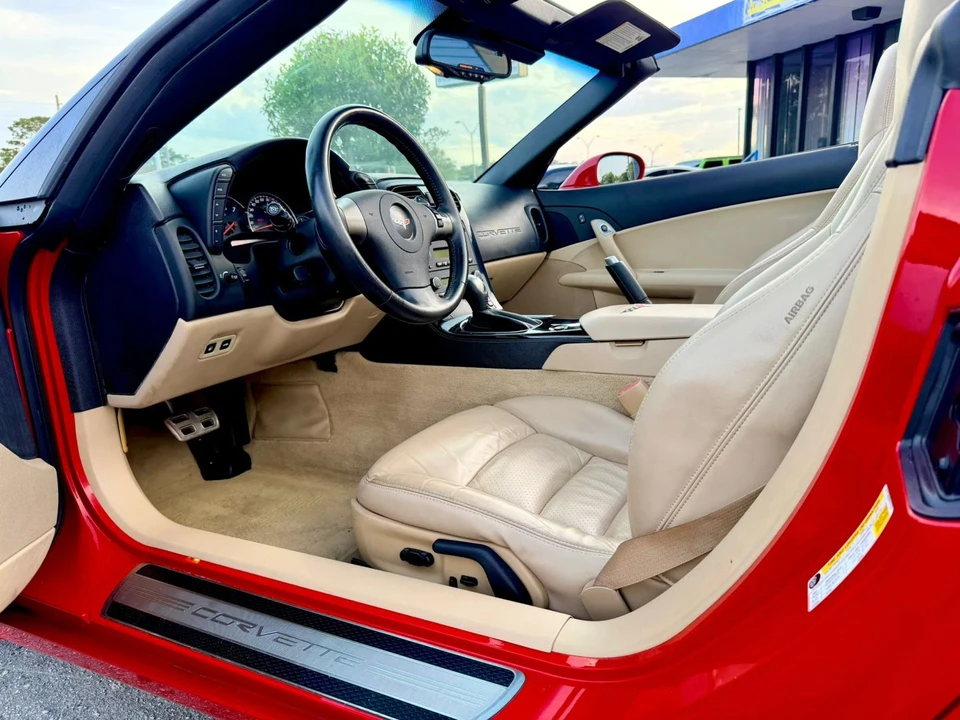 2008 Chevrolet Corvette C6 - Image 15 of 31
