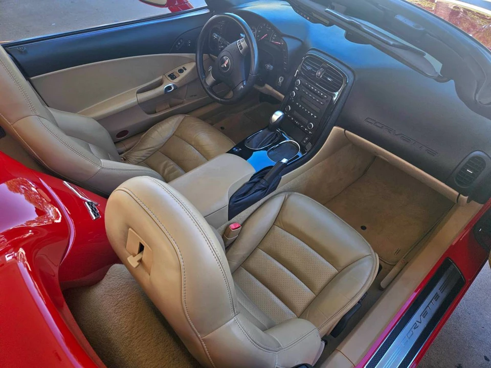 2008 Chevrolet Corvette C6 - Image 10 of 17