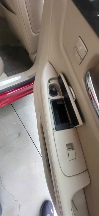 2008 Cadillac DTS - Image 5 of 9