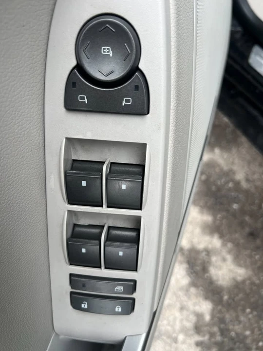 2008 Cadillac CTS 2nd Gen - Image 17 of 18