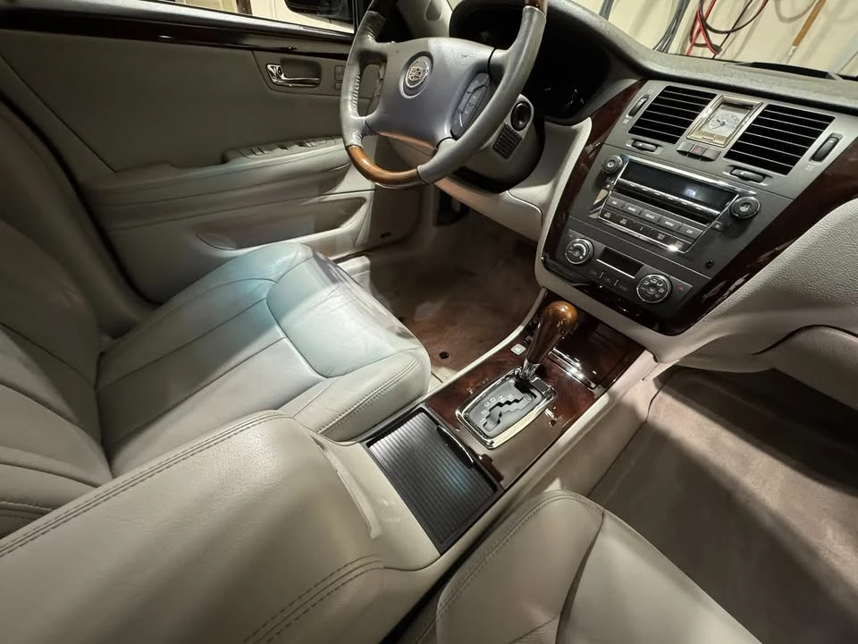 2008 Cadillac DTS - Image 4 of 9