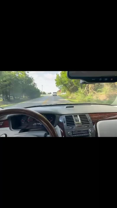 2008 Cadillac DTS - Image 9 of 9