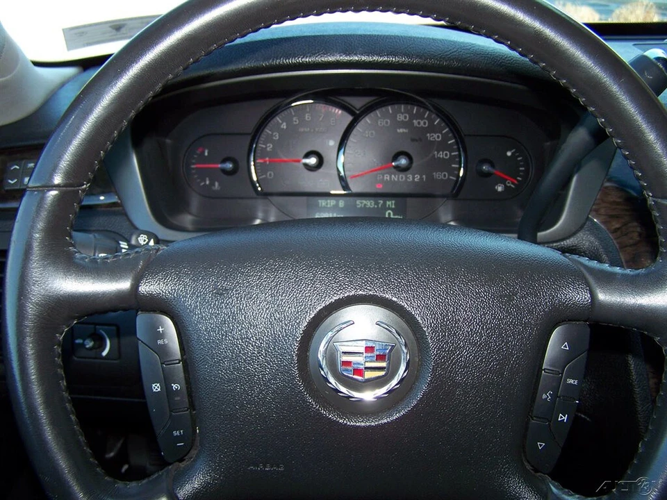 2008 Cadillac DTS - Image 10 of 21