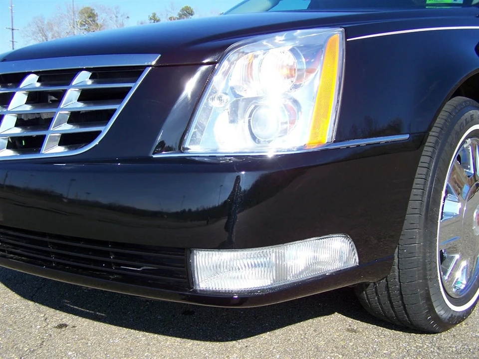 2008 Cadillac DTS - Image 15 of 21