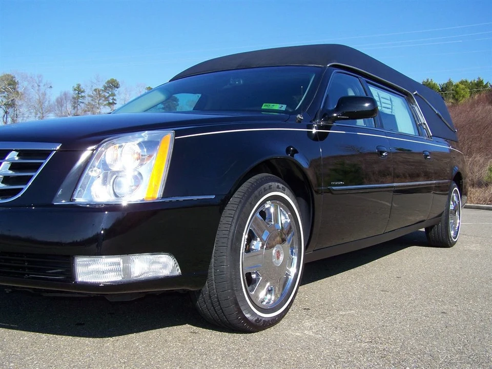 2008 Cadillac DTS - Image 14 of 21