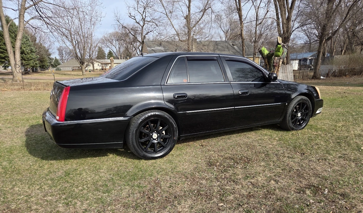 2008 Cadillac DTS - Image 2 of 14