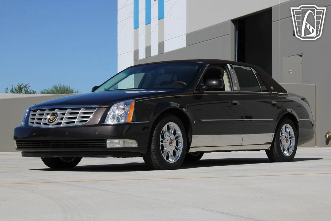 2008 Cadillac DTS - Image 6 of 12