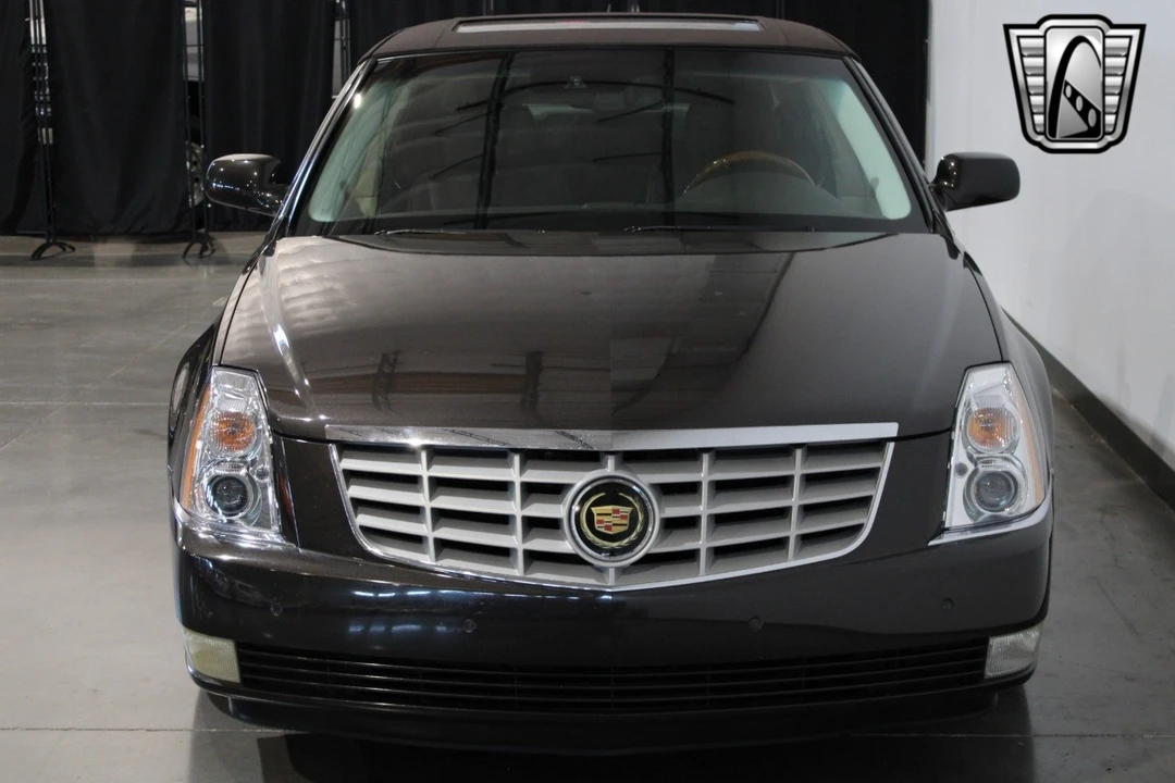 2008 Cadillac DTS - Image 12 of 12