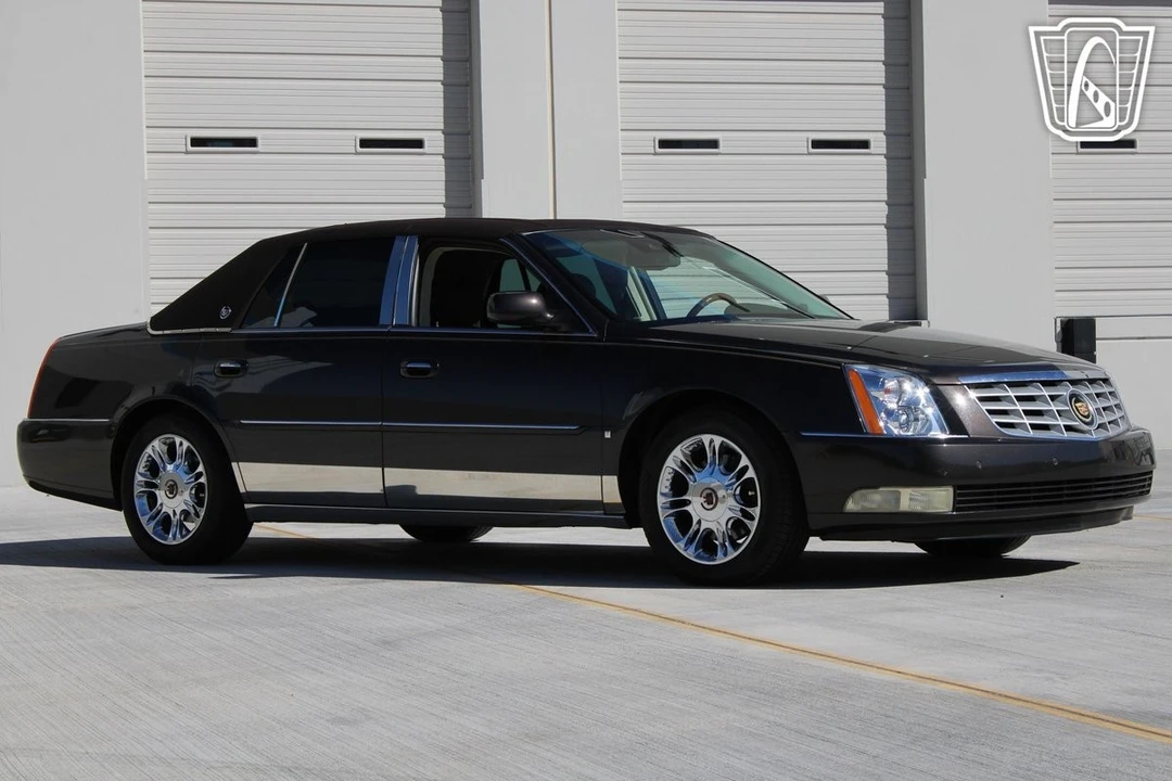 2008 Cadillac DTS - Image 3 of 12